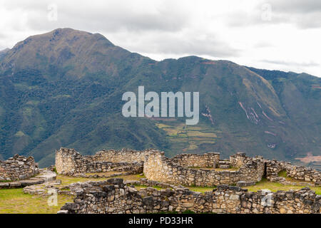 Les ruines de kuelap dans les montagnes andines de la région amazonienne du Pérou Banque D'Images