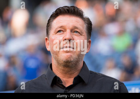 Hamburg, Deutschland. 08Th Aug 2018. coach Christian TITZ (HH), à la recherche, à la recherche, jusqu'halfback, Soccer 2. Bundesliga, 1. Journée, Hambourg Hambourg Hambourg (HH) - Holstein Kiel (KI) 0 : 3, le 03.08.2018 à Hambourg/Allemagne, ¬ | Conditions de crédit dans le monde entier : dpa/Alamy Live News Banque D'Images