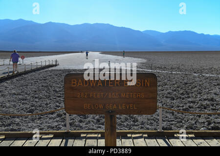 Vue générale de la vallée de la mort, une vallée désertique situé dans l'Est de la Californie, dans le nord du désert de Mojave, où certaines parties de l'Europe sont comparées à cette semaine. Banque D'Images