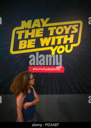 Les jouets peuvent être avec vous. Les jouets et les films Star Wars à l'exposition New Walk Museum, Leicester. Banque D'Images