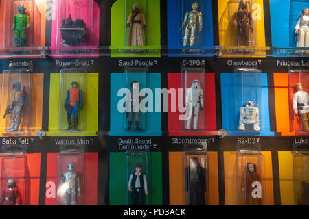 Les jouets peuvent être avec vous. Les jouets et les films Star Wars à l'exposition New Walk Museum, Leicester. Banque D'Images