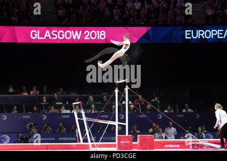 Glasgow, Ecosse, Royaume-Uni. 5 Août, 2018. La Belgique de composite Nina Derwael, comme elle est en concurrence pour la finale aux barres asymétriques femmes, pendant la journée 4 de la Glasgow 2018 Championnats d'Europe, à l'ESS Hydro. Iain McGuinness / Alamy Live News Banque D'Images