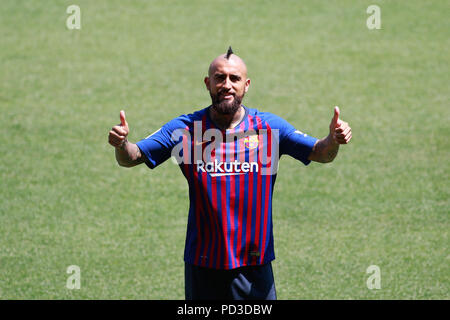 Barcelone, Espagne. 6e août 2018. Présentation d'Arturo Vidal en tant que nouveau joueur du FC Barcelone, à Barcelone. Credit : AFP7/ZUMA/Alamy Fil Live News Banque D'Images