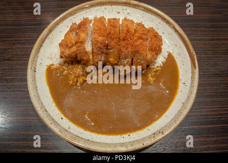 La nourriture populaire typiquement japonais, Katsu curry au restaurant, Japon, 2018 Banque D'Images