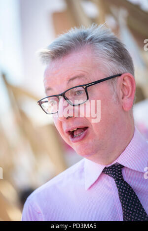 Un portrait de Michael Gove Secrétaire d'État à l'environnement, de l'Alimentation et des affaires rurales du Royaume-Uni. Banque D'Images