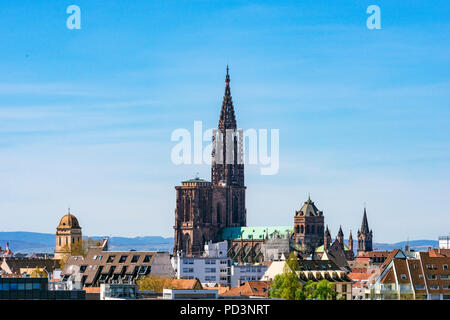 La cathédrale de Strasbourg, ville d'horizon, Alsace, France, Europe, Banque D'Images