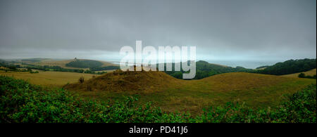 Vue depuis la colline Abbotsbury St Catherine's Church in Abbotsbury Swannery et avec la flotte de Chesil Beach dans l'arrière-plan, Dorset, UK Banque D'Images