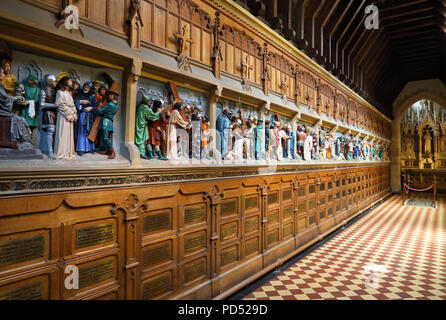 Le jubé avec le chemin de croix, à l'église de Pugin et sanctuaire de St Augustine's, à Ramsgate, sur l'Île de Thanet, dans le Kent, UK Banque D'Images