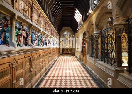 Le jubé avec le chemin de croix, à l'église de Pugin et sanctuaire de St Augustine's, à Ramsgate, sur l'Île de Thanet, dans le Kent, UK Banque D'Images