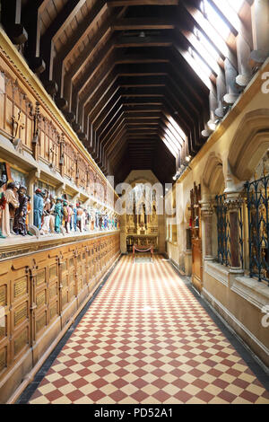 Le jubé avec le chemin de croix, à l'église de Pugin et sanctuaire de St Augustine's, à Ramsgate, sur l'Île de Thanet, dans le Kent, UK Banque D'Images