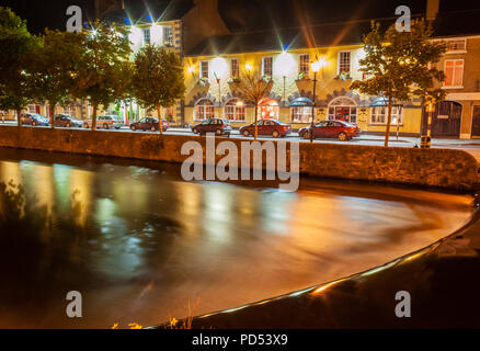 Scènes de nuit dans le village de Westport dans le comté de Mayo, Irlande Banque D'Images