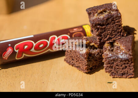 Brownies au caramel salé. Banque D'Images