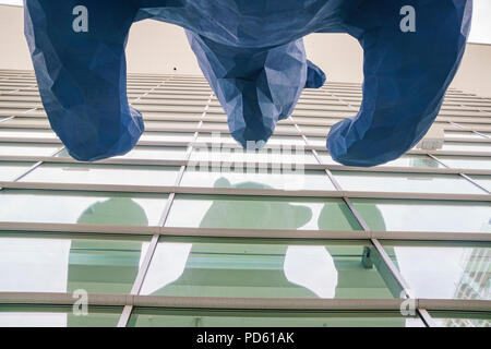 Denver, le 7 mai : Big Blue Bear statue le 7 mai 2017 à Denver, Colorado Banque D'Images