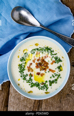 Soupe de céleri-rave et couliflower Banque D'Images