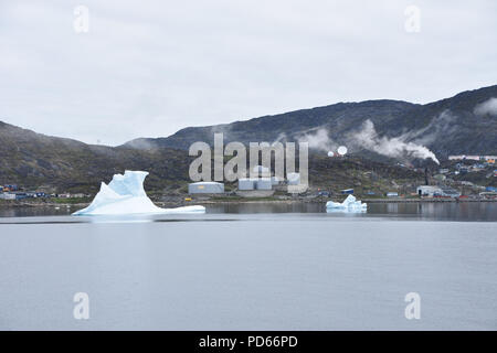 Iceberg à Qaqortoq (Groenland). Juillet, 2018 Banque D'Images