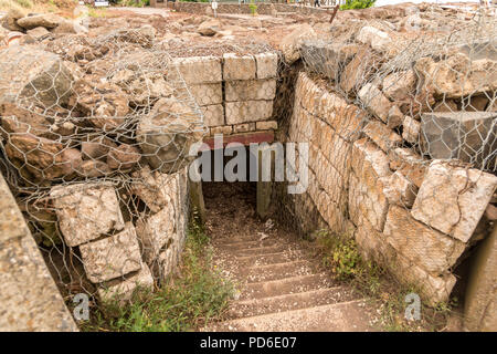 Bunker militaire sur le mont Bental entrée sur la frontière syrienne israélien Banque D'Images