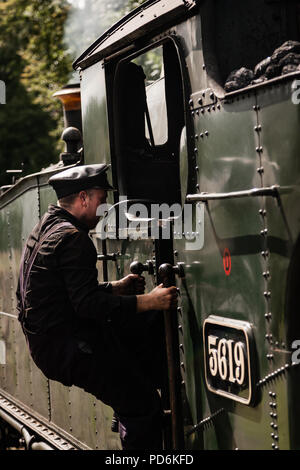 Locomotive à vapeur sur le volontaire conduit Bodmin et Wenford Railway Banque D'Images