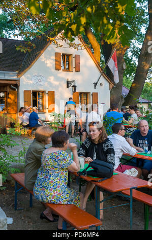 Petersbecks cave à bière et garten Höchstadt, Franconia, Bavaria, Germany, Banque D'Images