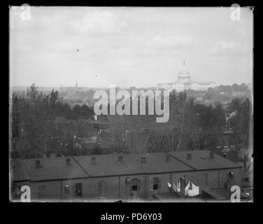 Une élévation de la S.W., Washington, D.C., panorama montrant les toits de maisons, arbres, et United States Capitol building dans la distance Banque D'Images