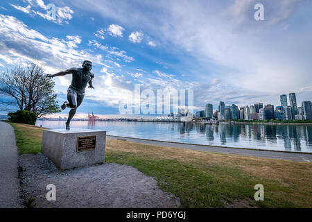 Promenade matinale le long du chemin de Stanley Park Seawall Banque D'Images