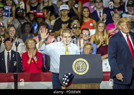 Lewis Center, Ohio, USA. 4 Août, 2018. Le membre du Congrès Jim Jordan (R-Ohio) prend la parole à l''Make Nord Grand Rassemblement des plus photographié Samedi, Août 4, 2018 à l'école secondaire Orange Olentangy juste à l'extérieur de Columbus, Ohio. Le président Donald J. Trump a visité le centre de l'Ohio pour faire campagne pour le sénateur de l'état de l'Ohio Troy Balderson. Credit : James D. DeCamp/ZUMA/Alamy Fil Live News Banque D'Images
