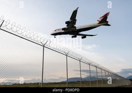 Richmond, Colombie-Britannique, Canada. 14 avr, 2014. Un Boeing 747 de British Airways à l'atterrissage à l'Aéroport International de Vancouver. Credit : Bayne Stanley/ZUMA/Alamy Fil Live News Banque D'Images