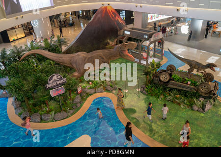 Shanghai, Shanghai, Chine. 8e août 2018. Shanghai, Chine - le 'Jurassic World : Fallen Kingdom' exposition thématique est tenue à un centre commercial à Shanghai, Chine. Crédit : SIPA Asie/ZUMA/Alamy Fil Live News Banque D'Images