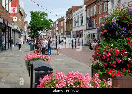 East Street dans le centre-ville de Chichester, West Sussex England UK Banque D'Images