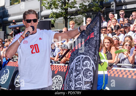 Covent Garden, Londres, Royaume-Uni. 05/08/2018. David Hasslefoff contient jusqu'au drapeau de départ pour lancer le Gumballl 2018 rallye 3000. Banque D'Images