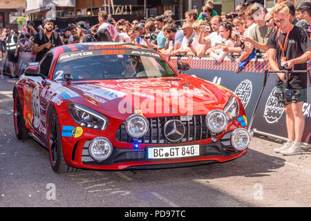 Covent Garden, Londres, Royaume-Uni. 05/08/2018. Mercedes Benz GT 840 feuilles au début de la 2018 Gumballl 3000 rallye. Banque D'Images