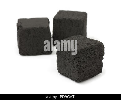 Cubes de charbon isolated on white Banque D'Images