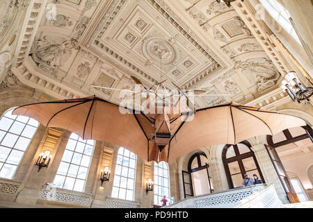 Avion III, l'avion de chauve-souris steampunk du Musée des Arts et métiers de Paris, France Banque D'Images