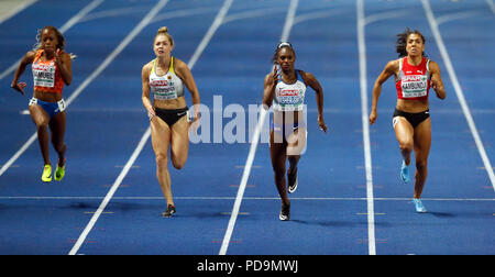 La société britannique Dina Asher-Smith (deuxième à droite) sur la route de l'or dans la finale du 100 m femmes lors de la première journée de l'Europe d'athlétisme 2018 au Stade Olympique de Berlin. Banque D'Images