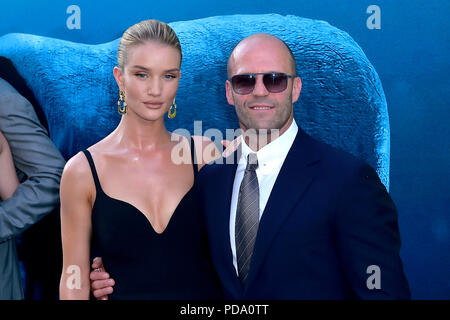 Jason Statham et Guillaume Gallienne assister à 'La Meg' première au théâtre chinois de Grauman le 6 août 2018 à Los Angeles, Californie. Banque D'Images