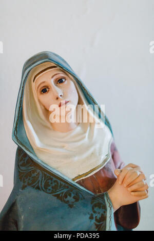 Statue religieuse chrétienne de la Vierge Marie Banque D'Images
