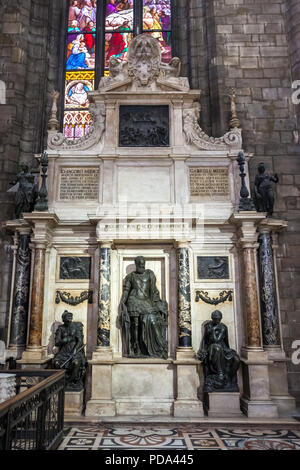 Milan, Italie - 25.06.2018 : Intérieur de la Duomo di Milano (Dôme de Milan), Milan, Italie. Cathédrale métropolitaine de la Nativité de Saint Mar Banque D'Images