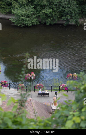 Les personnes bénéficiant de la Riverside à Bridgnorth, Shropshire, Royaume-Uni 2018 Banque D'Images