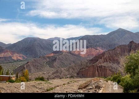 Vue montagnes à Tilcara Tilcara - ville, Jujuy, Argentine Banque D'Images