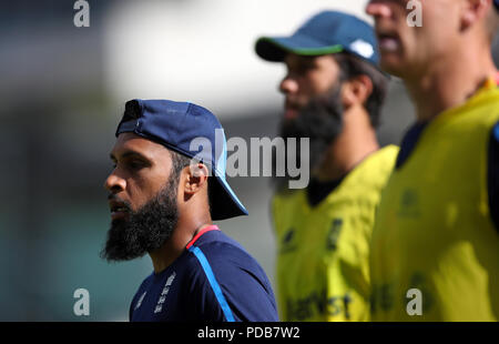 L'angleterre pendant les filets Adil Rashid session au Seigneur, Londres. Banque D'Images