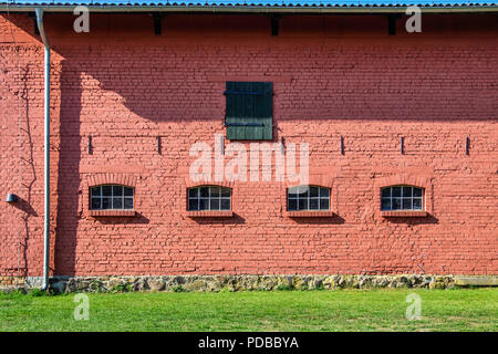 Allemagne, Hamburg an der Gutshaus Stolpe Peene, succession. Vieille ferme restaurée. Ancienne grange en brique de terre cuite avec Gutshau peinture Banque D'Images