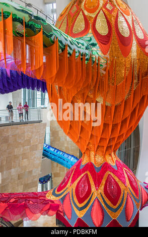 'Valquiria' par Joana Vasconcelos, Guggenheim Museum, Bilbao, Espagne Banque D'Images