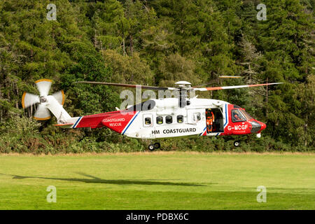 HM Hélicoptère des garde-côtes a photographié à l'ouest de Inverness. Sikorsky S-92-G inscription MCGF. Banque D'Images