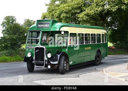 1950 Bristol L5G bus à Leyburn dans le Yorkshire du Nord. Royaume-Uni offrant un service de navette pendant le week-end des années 1940. Banque D'Images