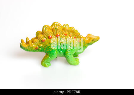Dinosaure en plastique bon marché et amusant isolated Banque D'Images