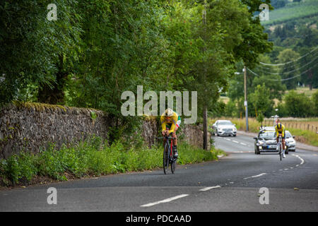 Glasgow, Ecosse. 8e août 2018. Un concurrent dans le championnat européen de Mens Vélo Time Trial event racing à travers la campagne près du village de Lennoxtown, en Écosse. George Robertson Crédit/Alamy Live News Banque D'Images