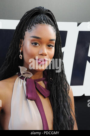 Los Angeles, CA - 8 août : actrice Laura Harrier assiste à la première de Los Angeles Focus' 'BlacKkKlansman' le 8 août 2018 à l'Académie, Samuel Goldwyn Theatre de Los Angeles, Californie. Photo de Barry King/Alamy Live News Banque D'Images