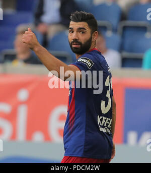 Duisburg, Allemagne. Le 08 août, 2018. Duisburg, Allemagne le 8 août 2018, 3e journée de ligue 3, KFC Uerdingen 05 vs SV Meppen : Oguzhan Kefkir (KFC) les gestes. Credit : Juergen Schwarz/Alamy Live News Banque D'Images