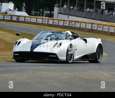 Francis Falconer, Pagani Huayra Roadster, Michelin Supercar Run, première vue, Festival of Speed - le Silver Jubilee, Goodwood Festival of Speed, 201 Banque D'Images