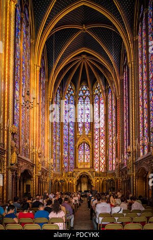 Saint Chapelle de nuit organise des concerts de musique classique à Paris, France Banque D'Images