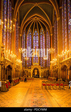 Saint Chapelle de nuit organise des concerts de musique classique à Paris, France Banque D'Images